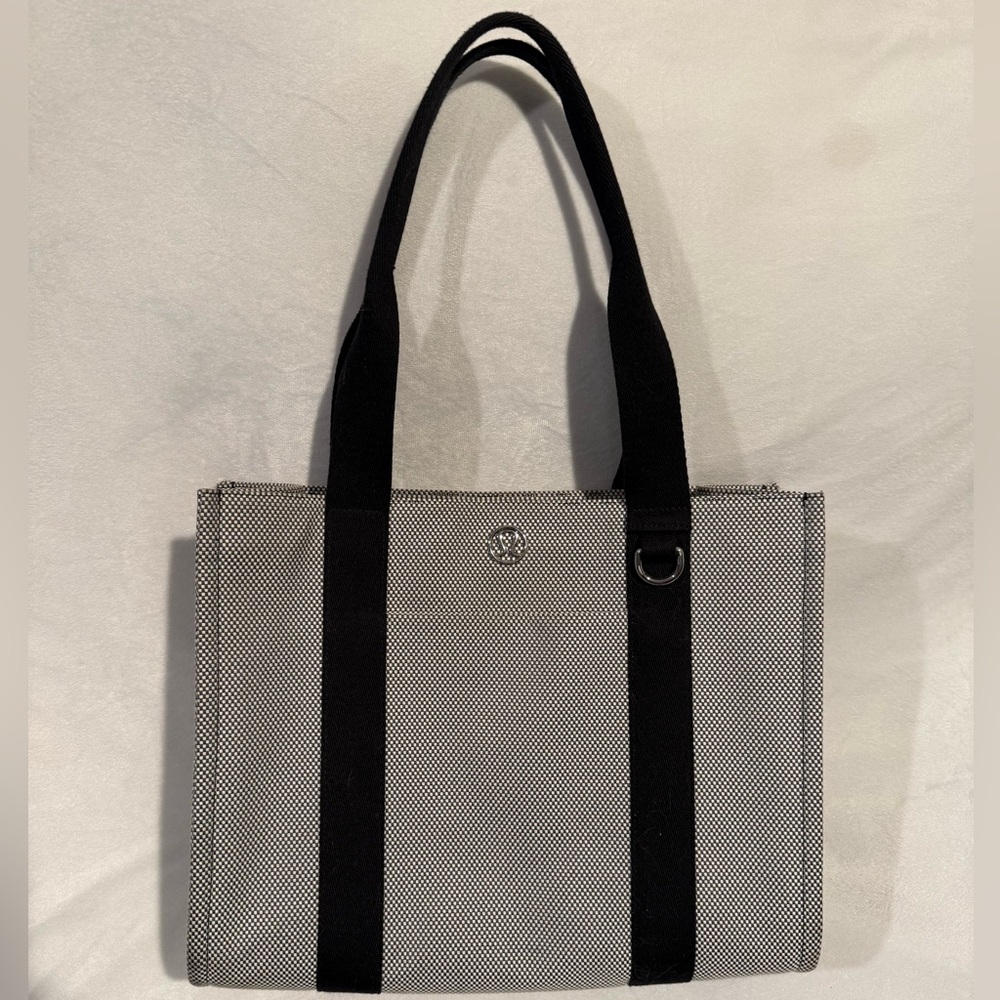 Lululemon Two-Tone Canvas BIG Tote Bag 10 L Anchor/Light Ivory/Black